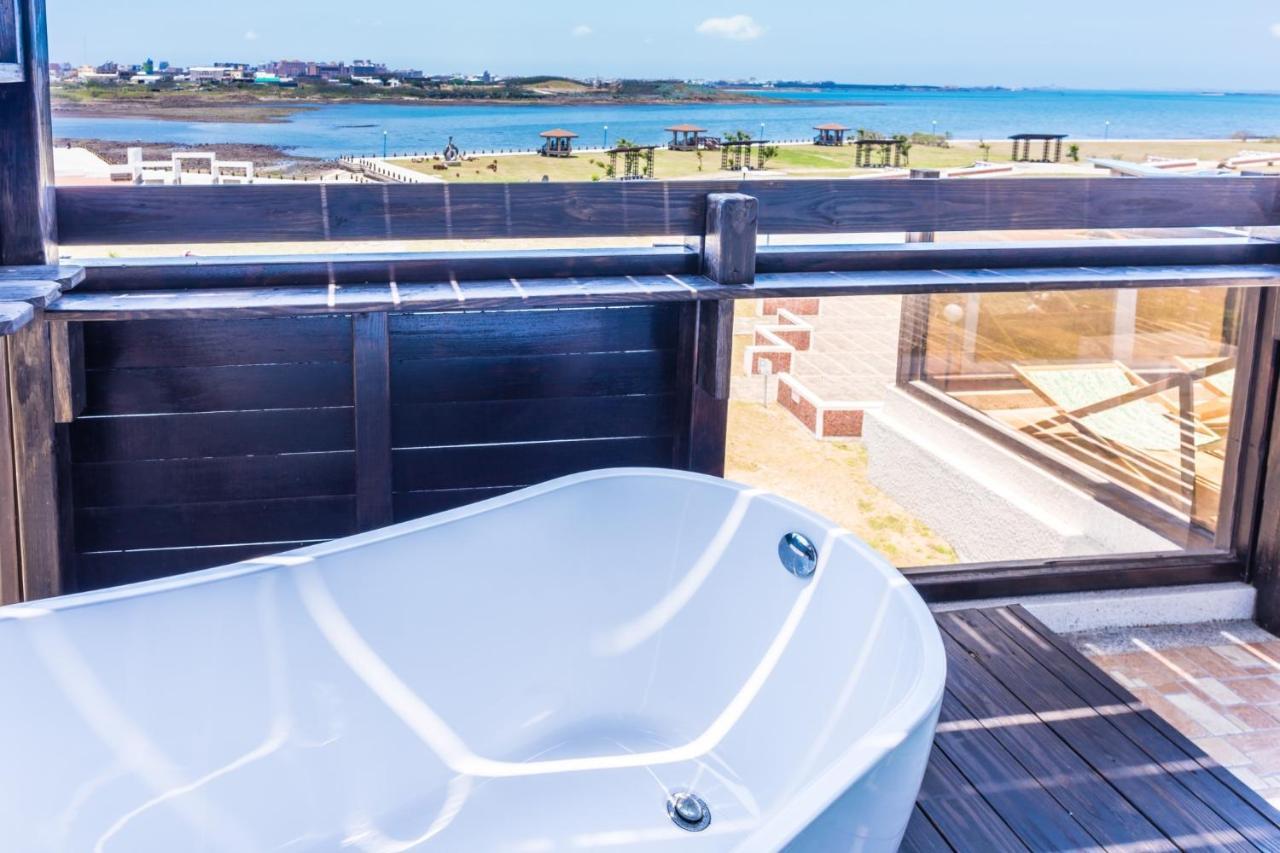 Malibu Oceanview Homestay Magong Buitenkant foto